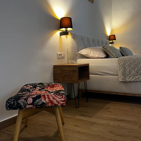 Studio Square دوبروفينك المظهر الخارجي الصورة